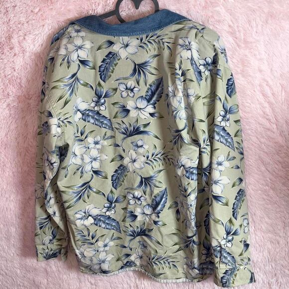 Vintage foral button up with denim collar - Picture 5 of 6